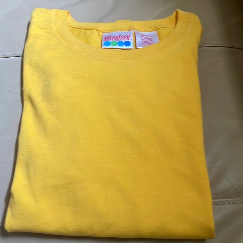 SEVENTEEN YELLOW GIRL’S SMALL TOP